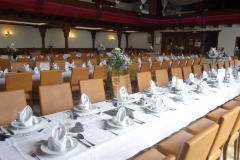 Saal gedeckt1
